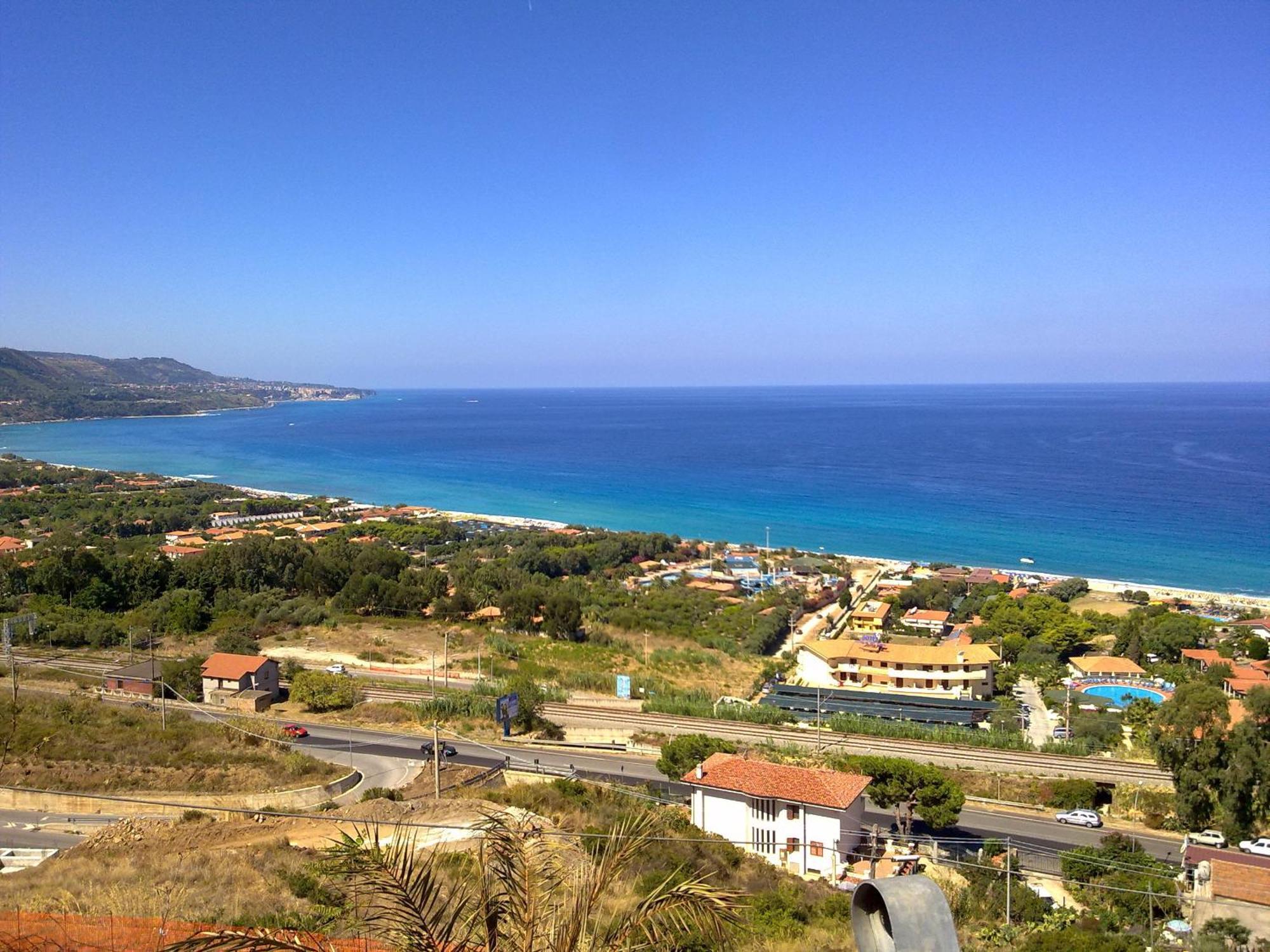 Residence Il Turistico Zambrone Ngoại thất bức ảnh